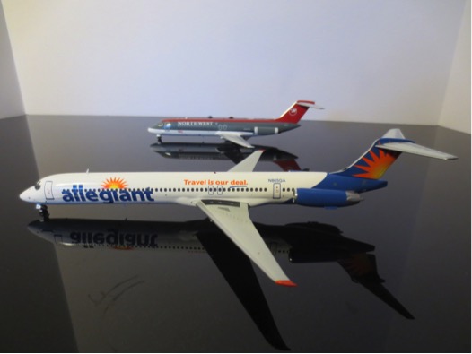 A 1:200 Scale Comparison: Inflight200's Northwest DC-9 vs. Gemini