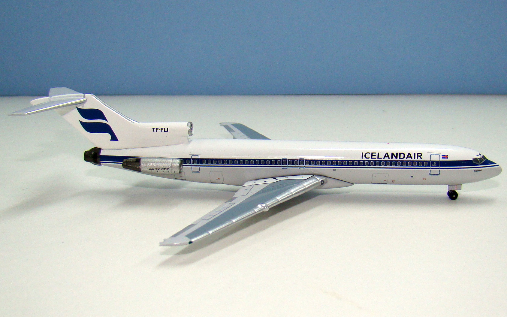 Icelandair Boeing 727-208Adv TF-FLI Aeroclassics 1/400 Scale – Model ...